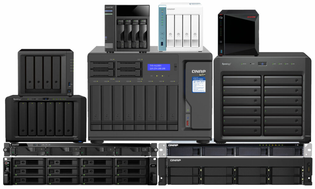 Verschiedene NAS-Systeme von Herstellern wie Synology, QNAP und Asustor, geeignet für Datenspeicherung und -sicherung.